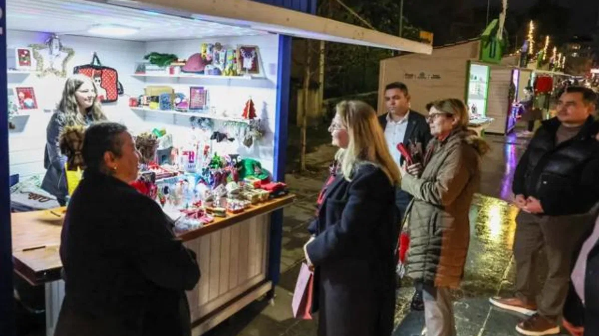 Başkan Ovalıoğlu İstanbul Bakırköy’de kurulan yılbaşı panayırını ziyaret etti