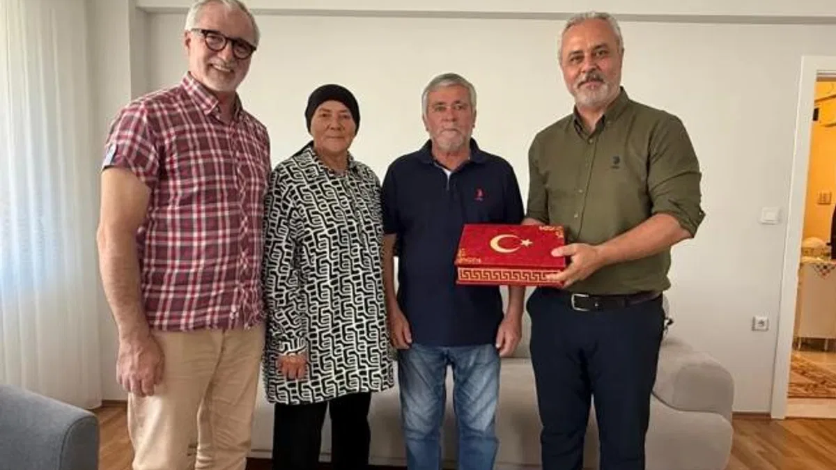 İzmit Belediyesi’nden gazilere vefa ziyareti