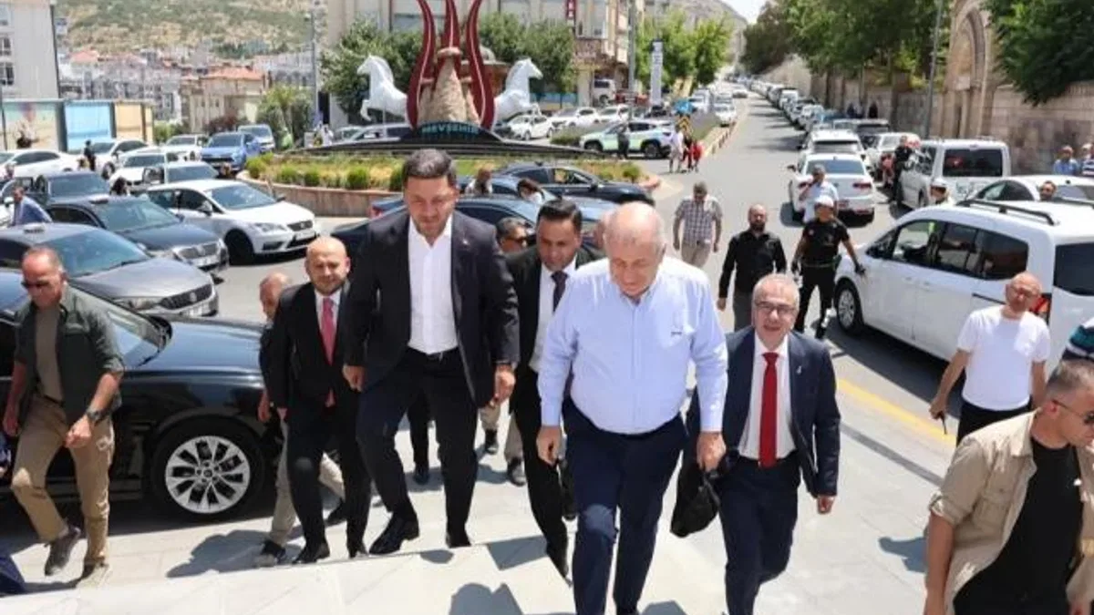 Ümit Özdağ’dan Rasim Arı’ya ziyaret