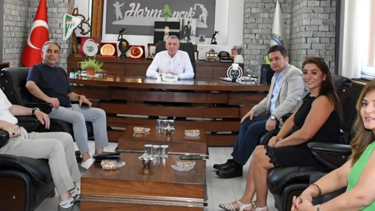 Bursa’da Başkan Aydın’dan Harmancık’a ‘geçmiş olsun’ ziyareti