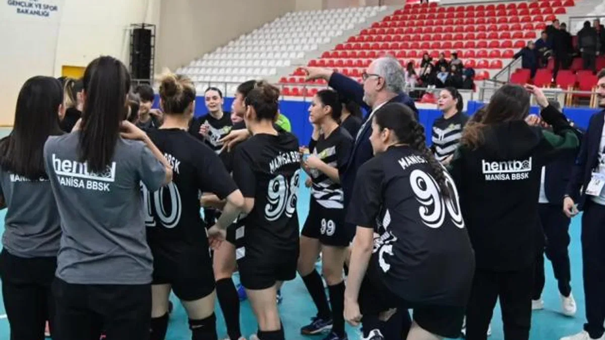 Manisa BBSK hentbol takımı tarih yazdı