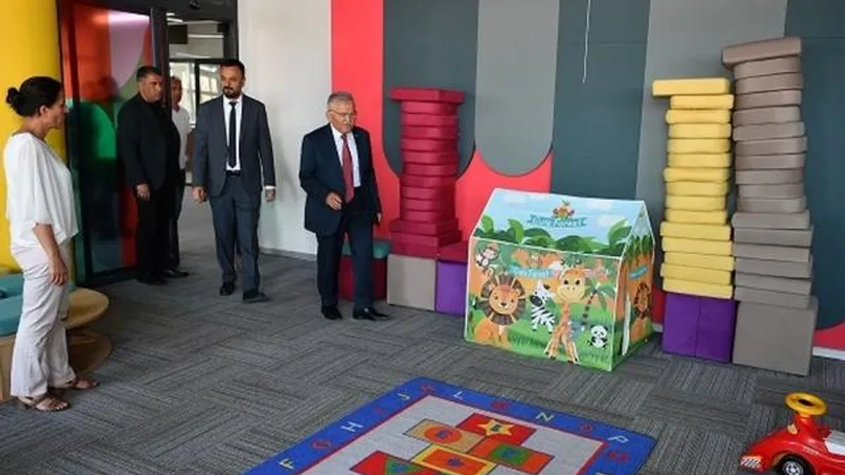 Kayseri Büyükşehir kütüphaneyi hizmete açtı