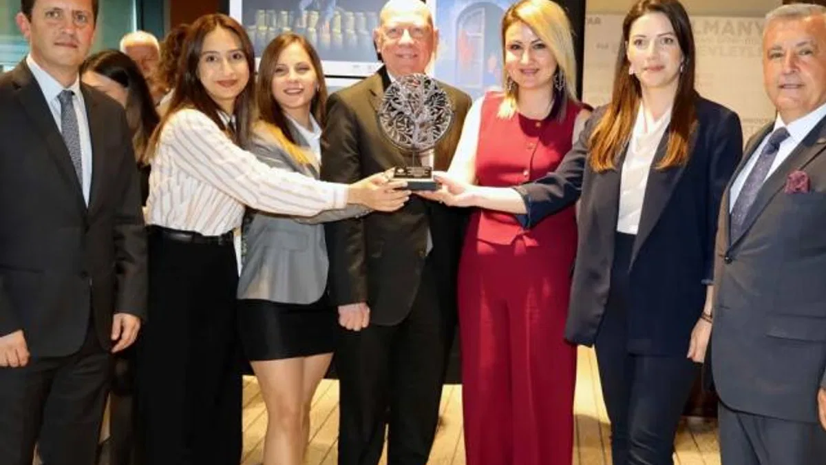 Poyraz’a ihracatın yıldızı ödülü