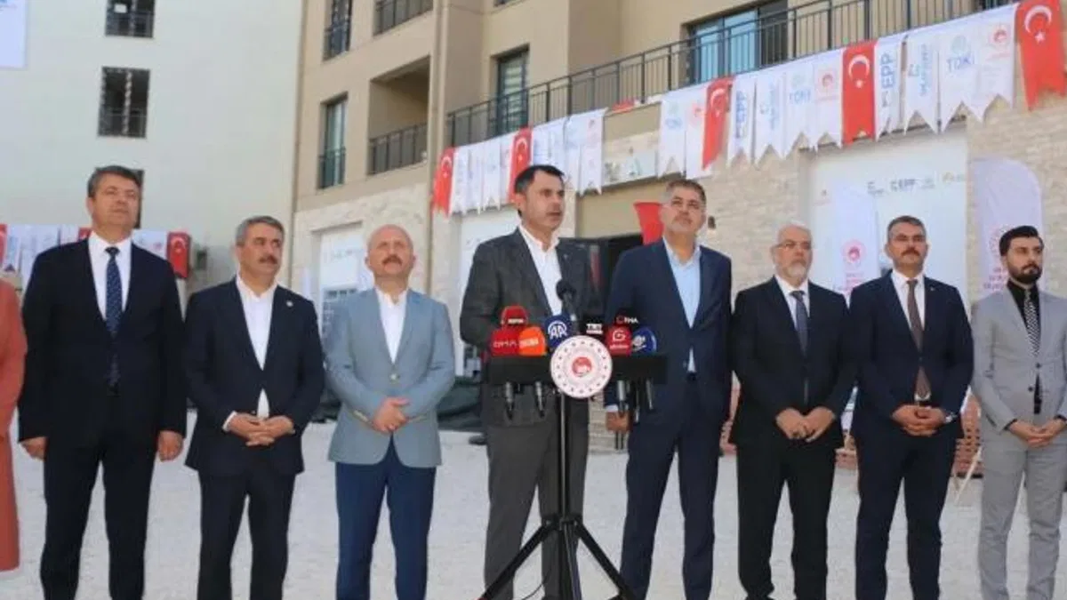 Bakan Kurum: Yıl sonuna kadar 200 bin konut depremzedelere teslim edilecek