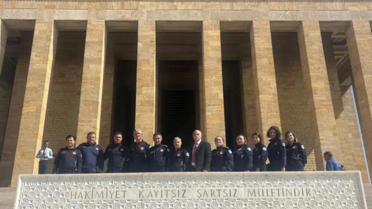 Bursa İtfaiyesi’nden Anıtkabir’e ziyaret