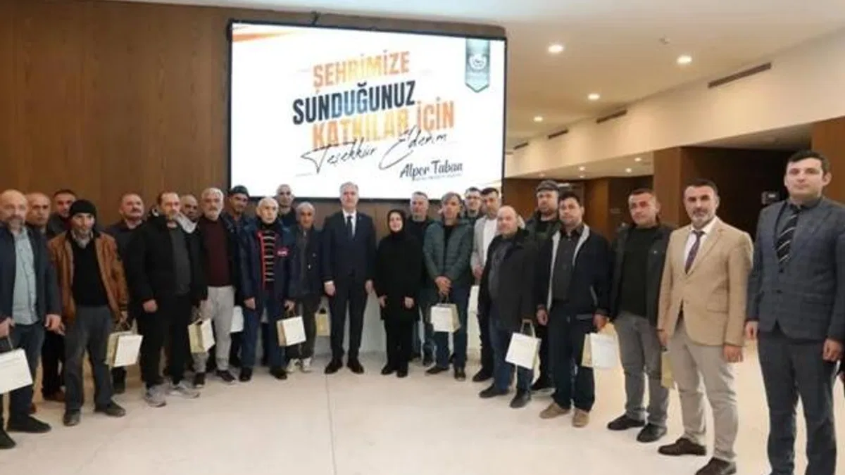 Bursa İnegöl Belediyesi’nden emekli olan personellere vefa
