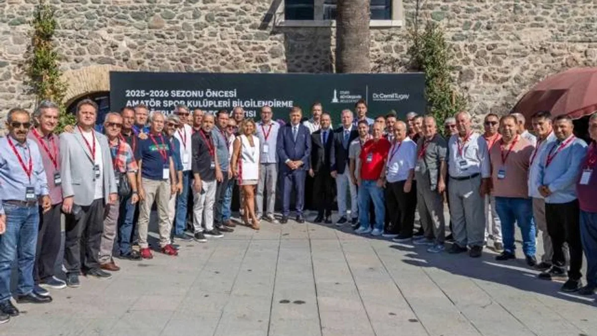 İzmir’de Başkan Tugay amatör kulüplerin başkanlarıyla buluştu