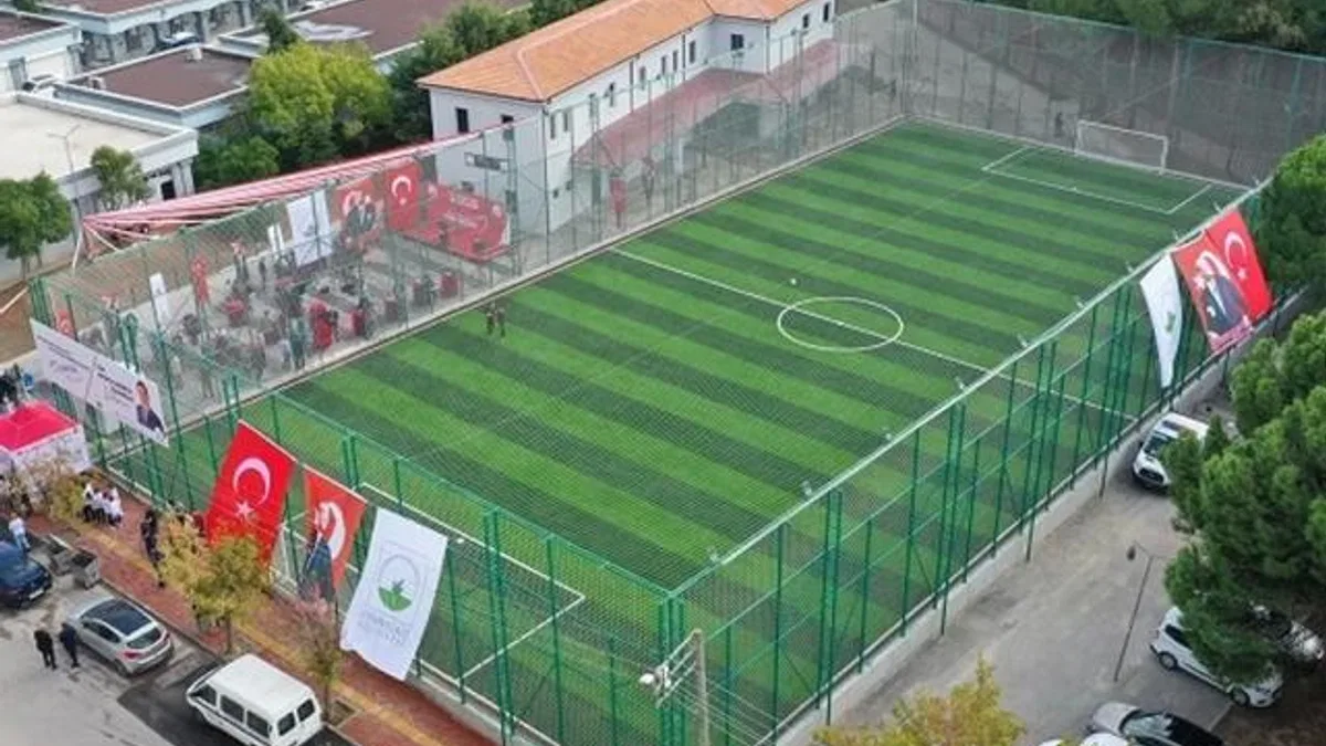 Bursa Osmangazi’de bir spor tesisi de Emek’e