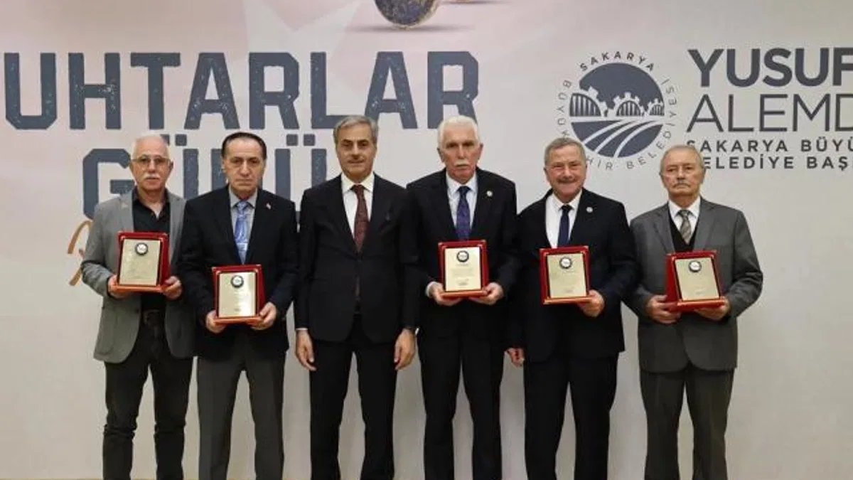 Sakarya’da Başkan Alemdar muhtarlarla buluştu