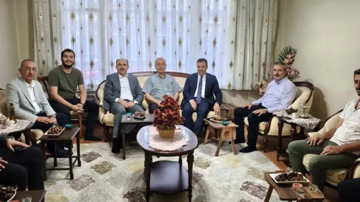 Başkan Altay’dan Konyalı hacılara ziyaret