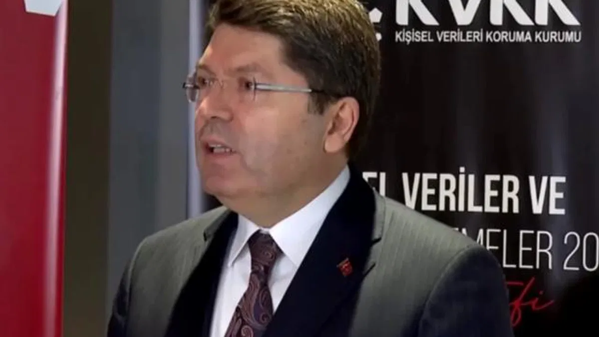 Bakan Tunç sahte e-imzalarla ilgili kamu davasının detaylarını paylaştı