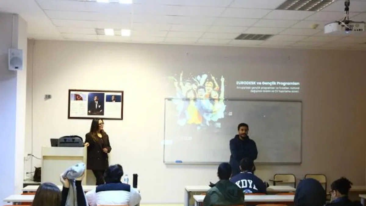 Kocaeli İzmit’te gençlere Avrupa Fırsatları semineri
