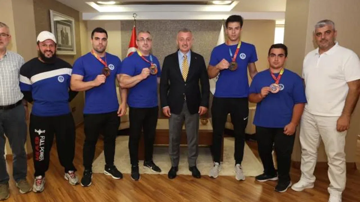 Başkan Büyükakın, Dünya Şampiyonlarıyla buluştu