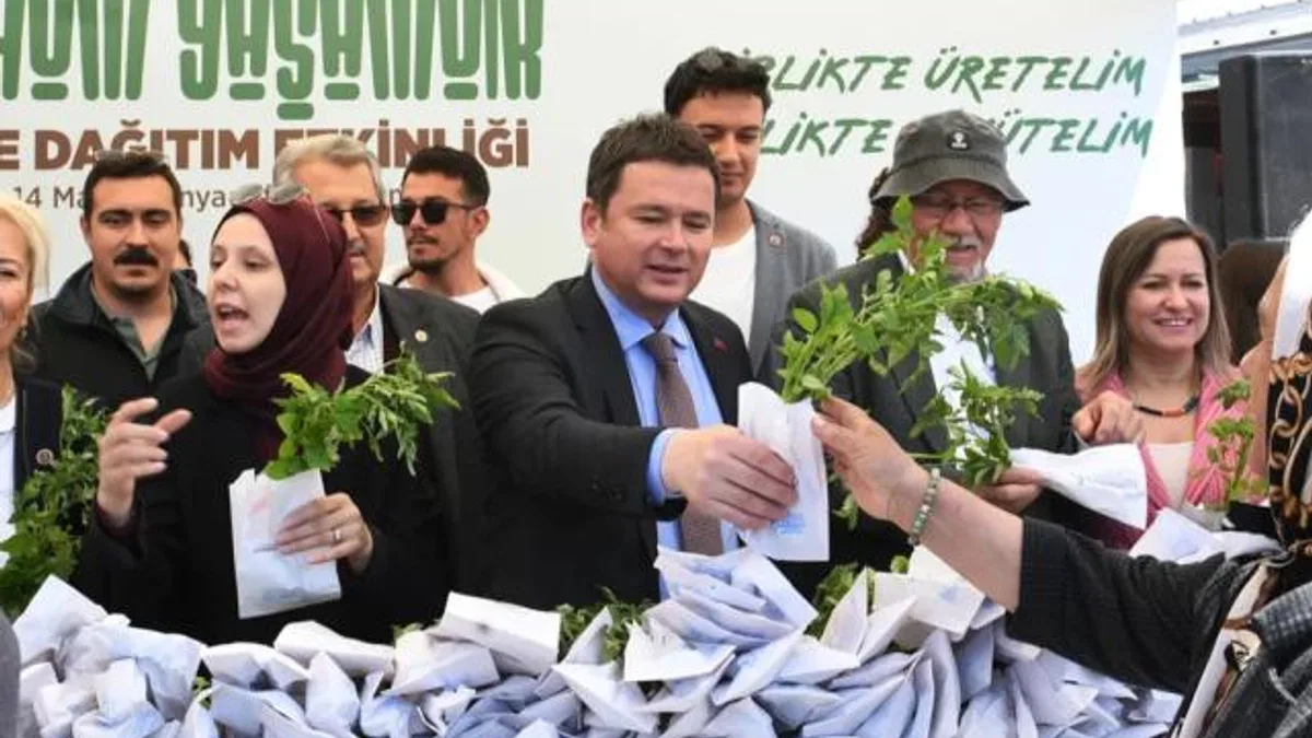 Bursa’da Osmangazi Belediyesi’nden ücretsiz fide dağıtımı