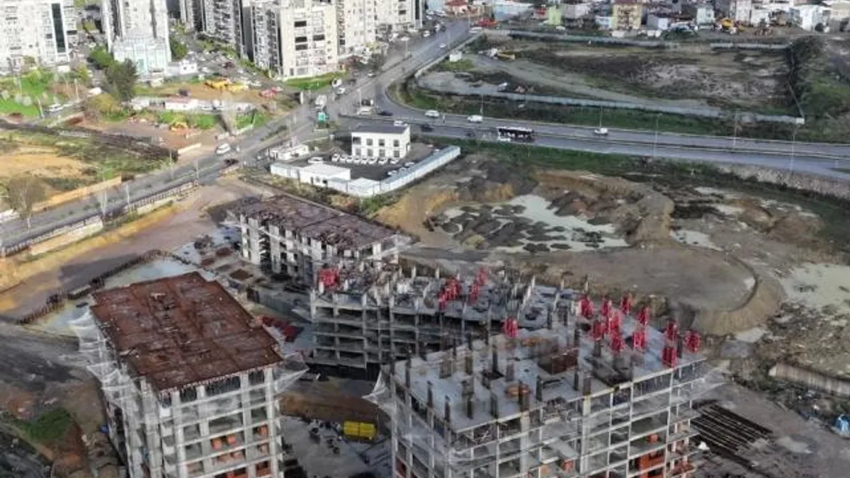 İzmir kentsel dönüşümde gaza bastı