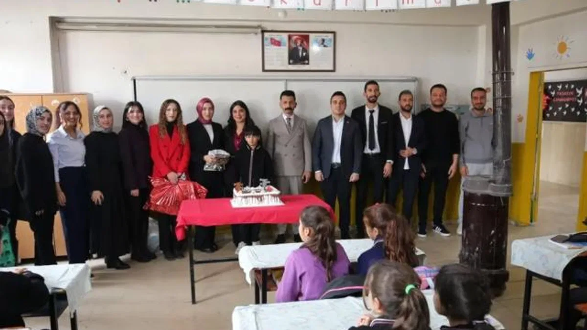 Çocuklara ‘İyi ki doğ-Muş’ ile sürpriz ziyaret