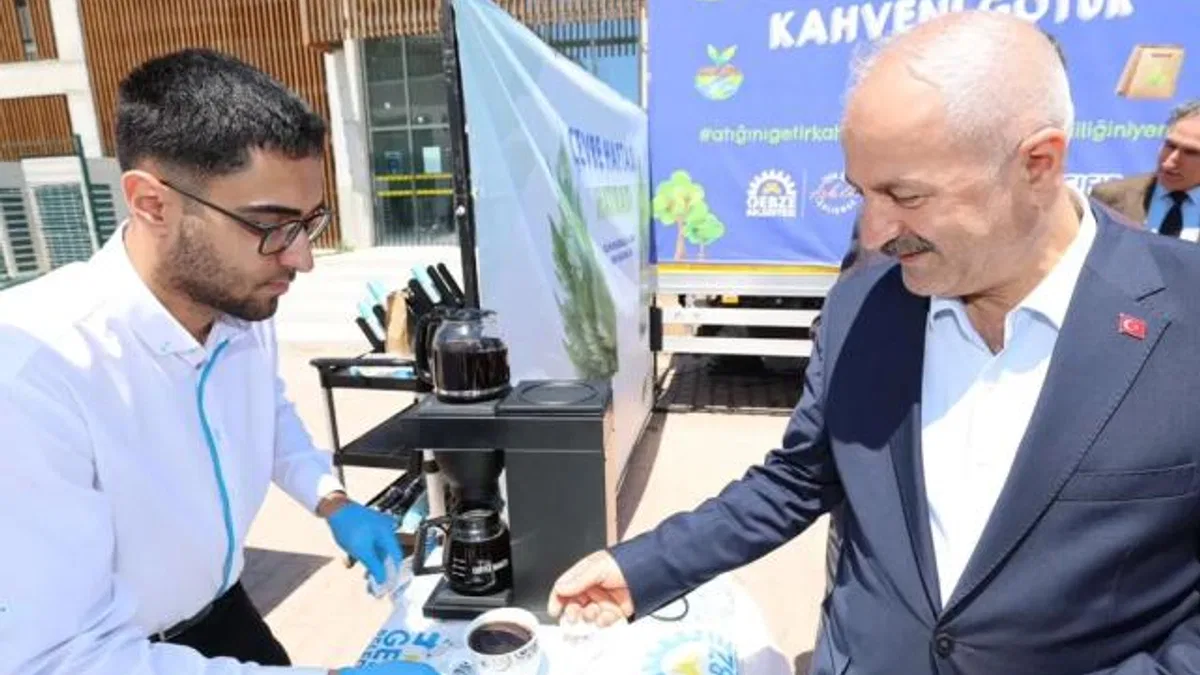 Gebze’de ‘atığını getir, kahveni götür’