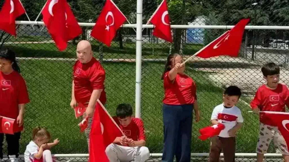 Özel yüreklerinden Milli Takım’a destek