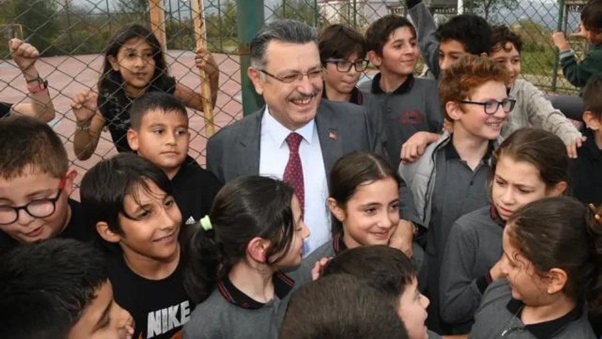 Trabzon Yomra’da öğrencilere oyun sahası müjdesi