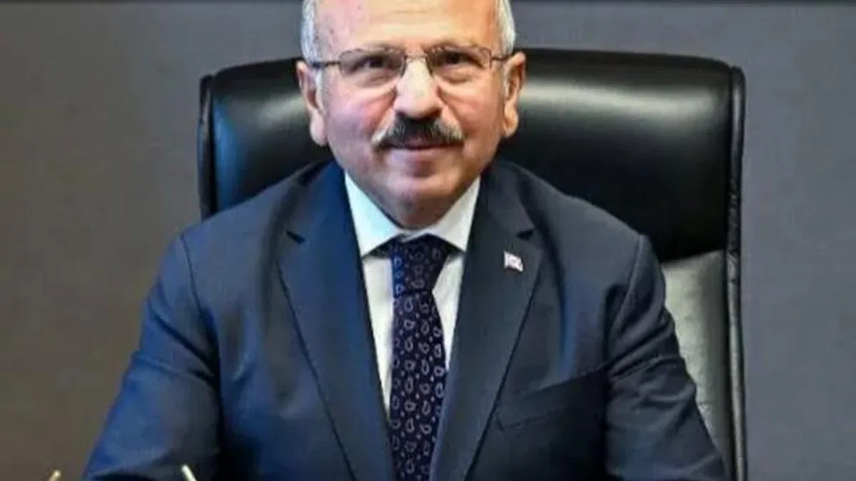 İlber Ortaylı’dan Tokat Milletvekili Yusuf Beyazıt’a övgü