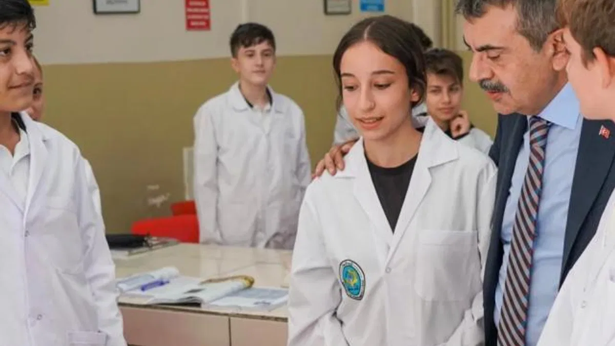 Bakan Tekin’den İstanbul’da ‘teknik’ ziyaret