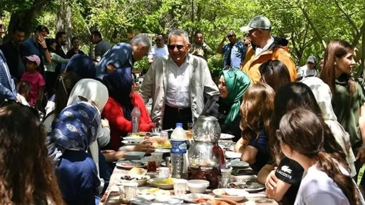 Kayseri protokolünden Soğanlı Vadisi çıkarması