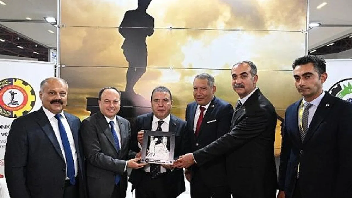 Başkan Böcek: Çiftçimiz için var gücümüzle çalışıyoruz