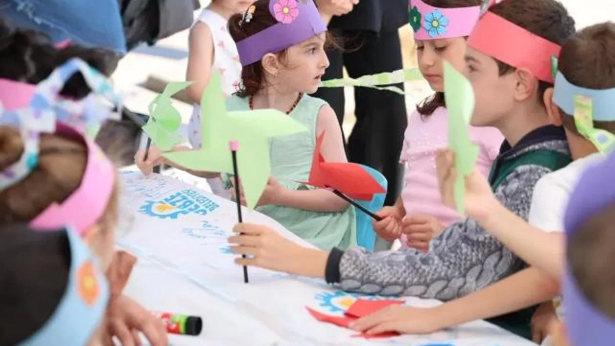 Gebze’de Başkan Büyükgöz’den miniklerin atölyesine ziyaret