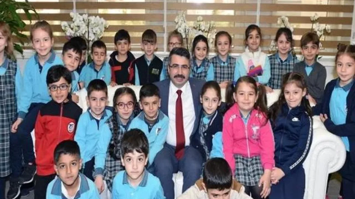 Başkan Yılmaz, “Kız çocukları, Allah’ın bir emaneti, milletin ikbal ışığıdır”