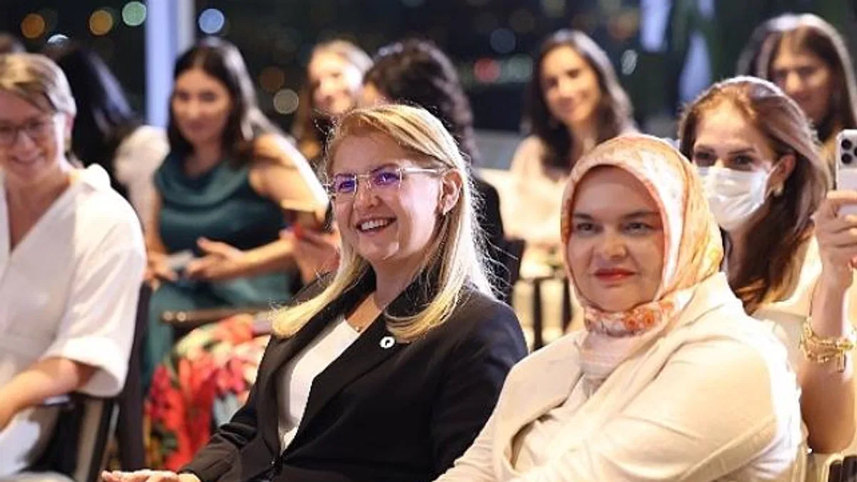 Başkan Ovalıoğlu: Kadınların siyasette yer alması adalet ve demokrasi meselesidir