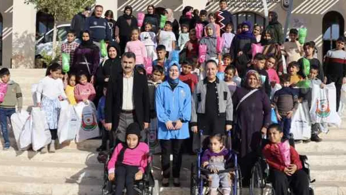 Yetim çocuklar unutamayacakları gün yaşadı