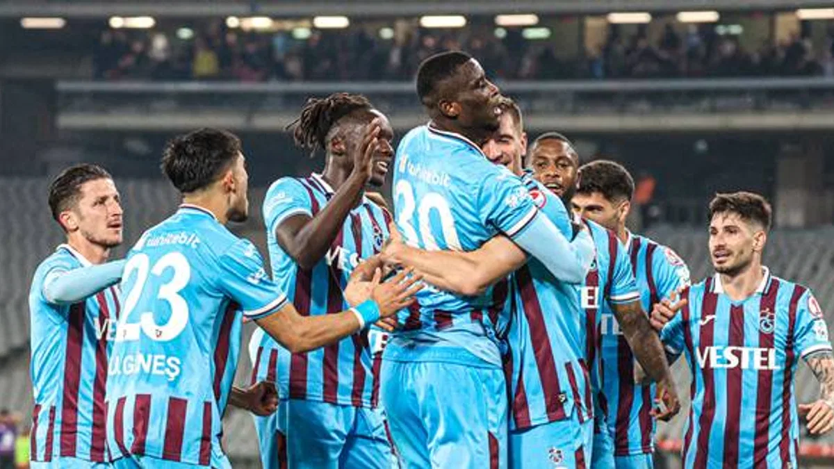 Vavacars F. Karagümrük 0-4 Trabzonspor (Maç Sonucu) Trabzon finale adını yazdırdı!