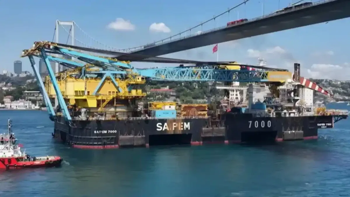 Saipem 7000 Boğazlar’dan güvenle geçti