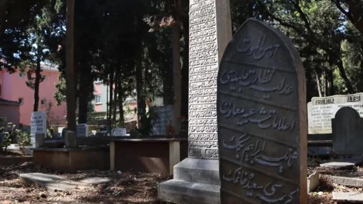 İstanbul Maltepe Mezarlığı’nda tarih gün yüzüne çıkıyor