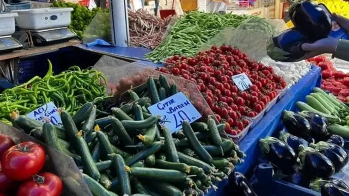 Bursa’da pazarın nabzı ‘Tuz Pazarında’’ atıyor