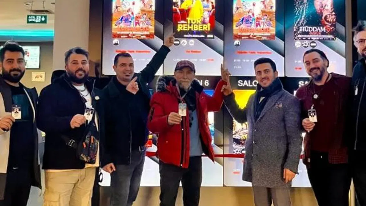 BURO üyeleri birlikte ‘Tur Rehberi’ filmine gitti