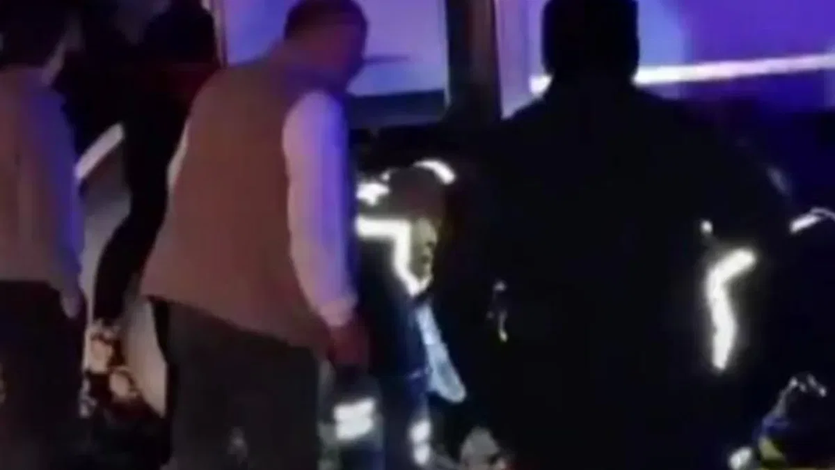 Bakan Yerlikaya, kamyonun çarptığı polis memuruyla ilgili son durumu paylaştı