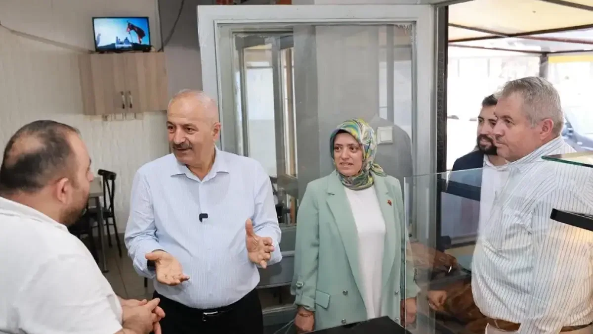 Kocaeli Gebze’de Başkan Büyükgöz esnafla buluştu