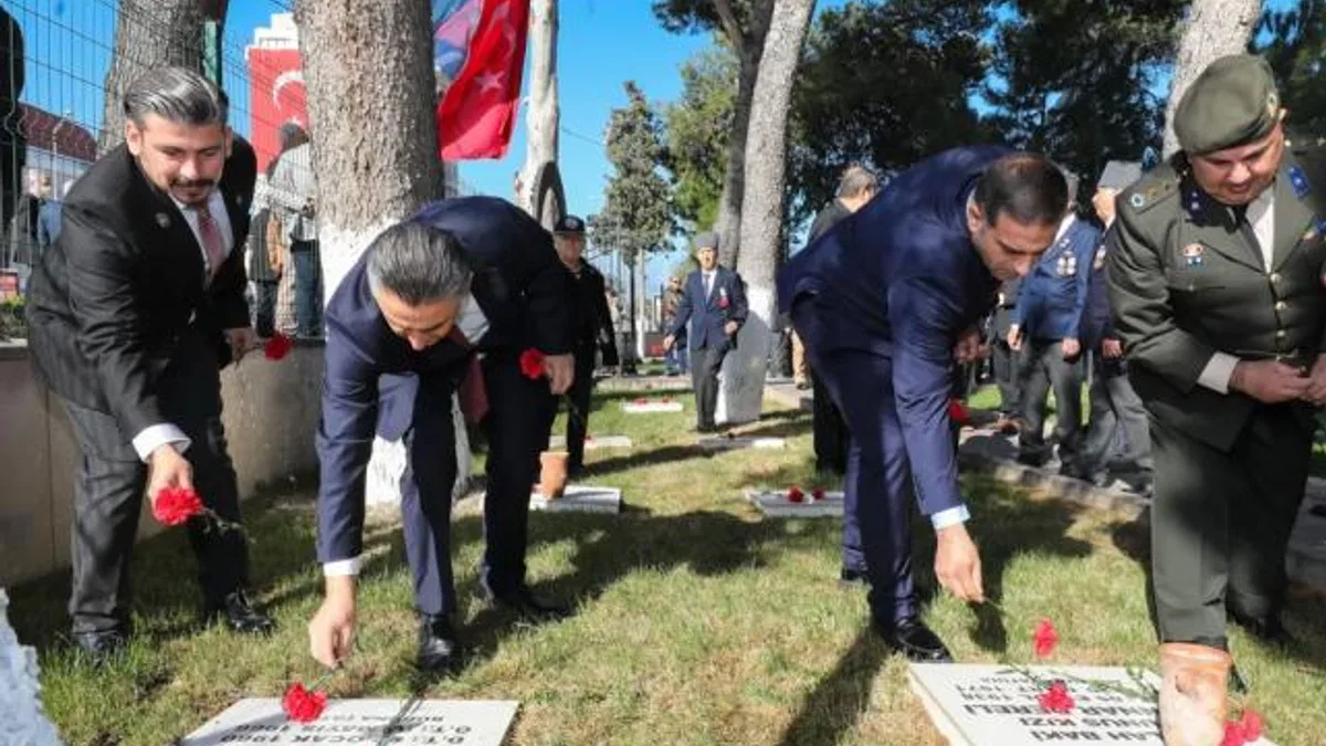 İzmir Narlıdere Çanakkale Zaferi’nin kahramanlarını andı
