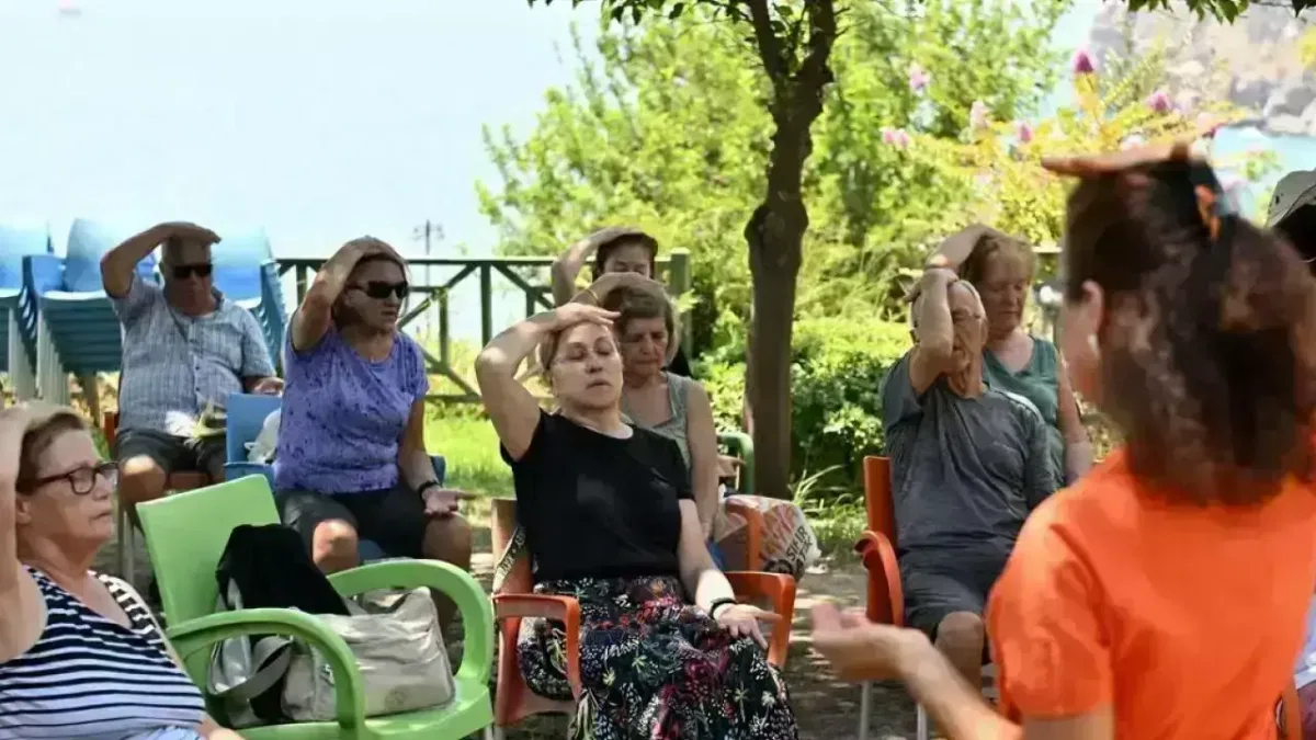 Antalya Muratpaşa’dan Parkinson hastalarına hareket desteği