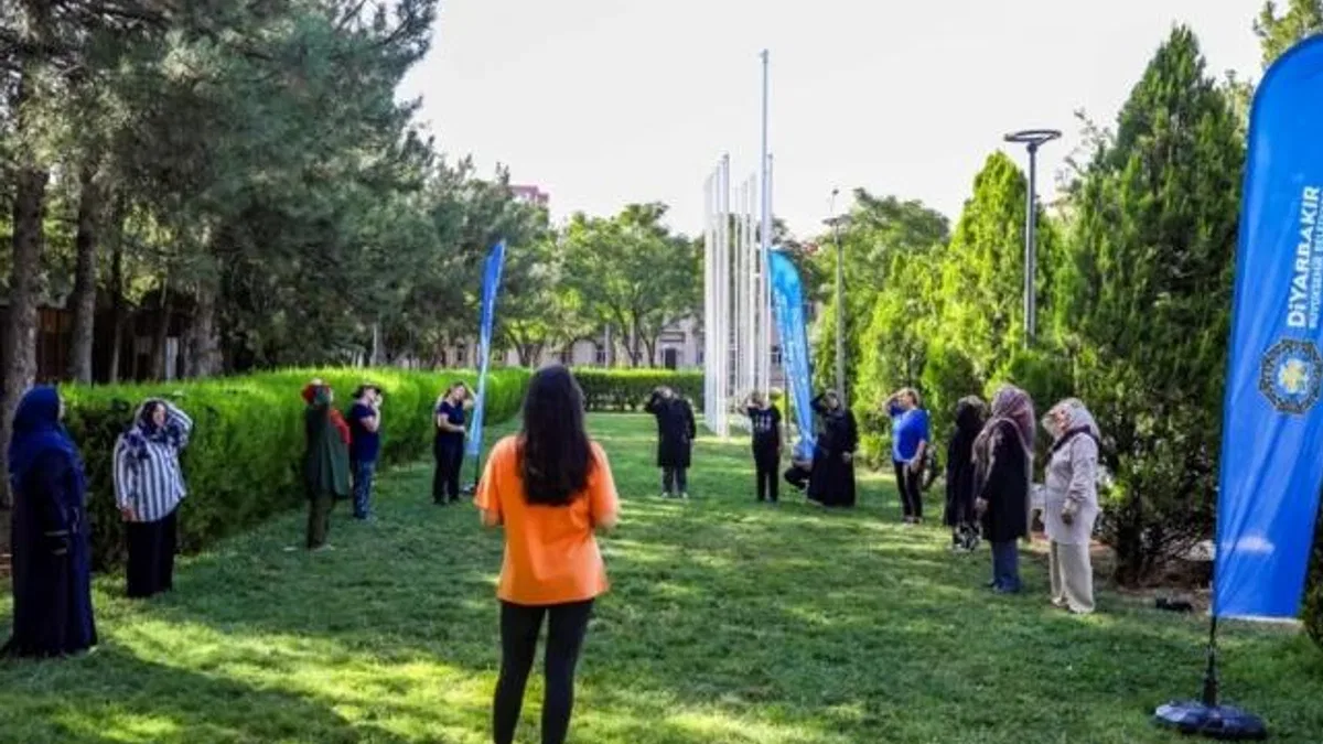 Diyarbakır’da yurttaşlara sabah sporları etkinliği