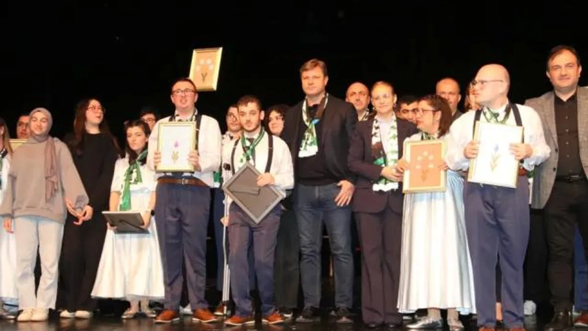 Cemil Meriç öğrencilerinden gurur dolu anlar