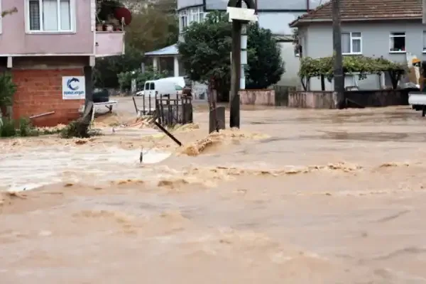 Karasu'da sel felaketi sonrası çalışmalar incelendi