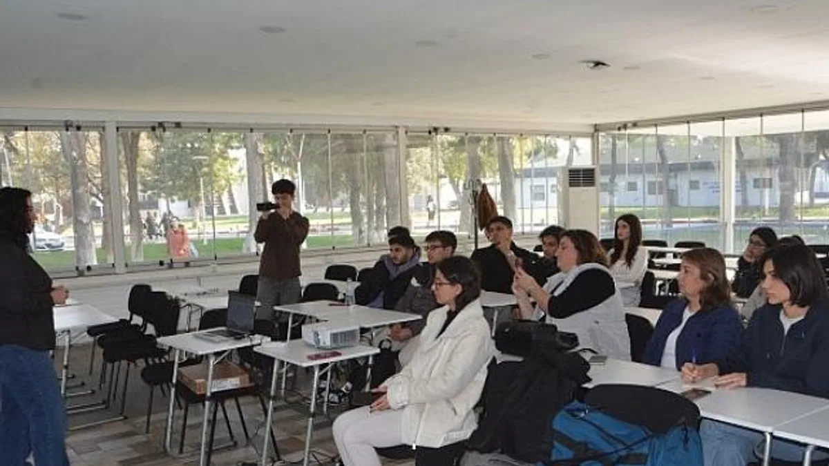 Egeli gençlere “Hava Yolu Tıkanıklarında İlk Yardım Uygulaması” öğretildi