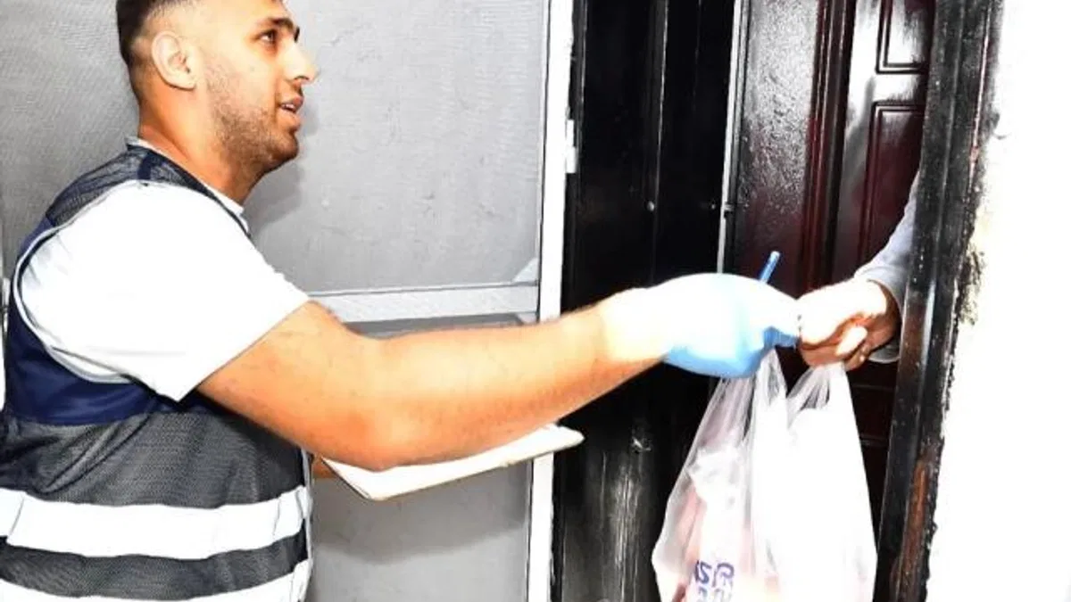 İzmir’de kurban eti bağışları ihtiyaç sahiplerine ulaştırılıyor