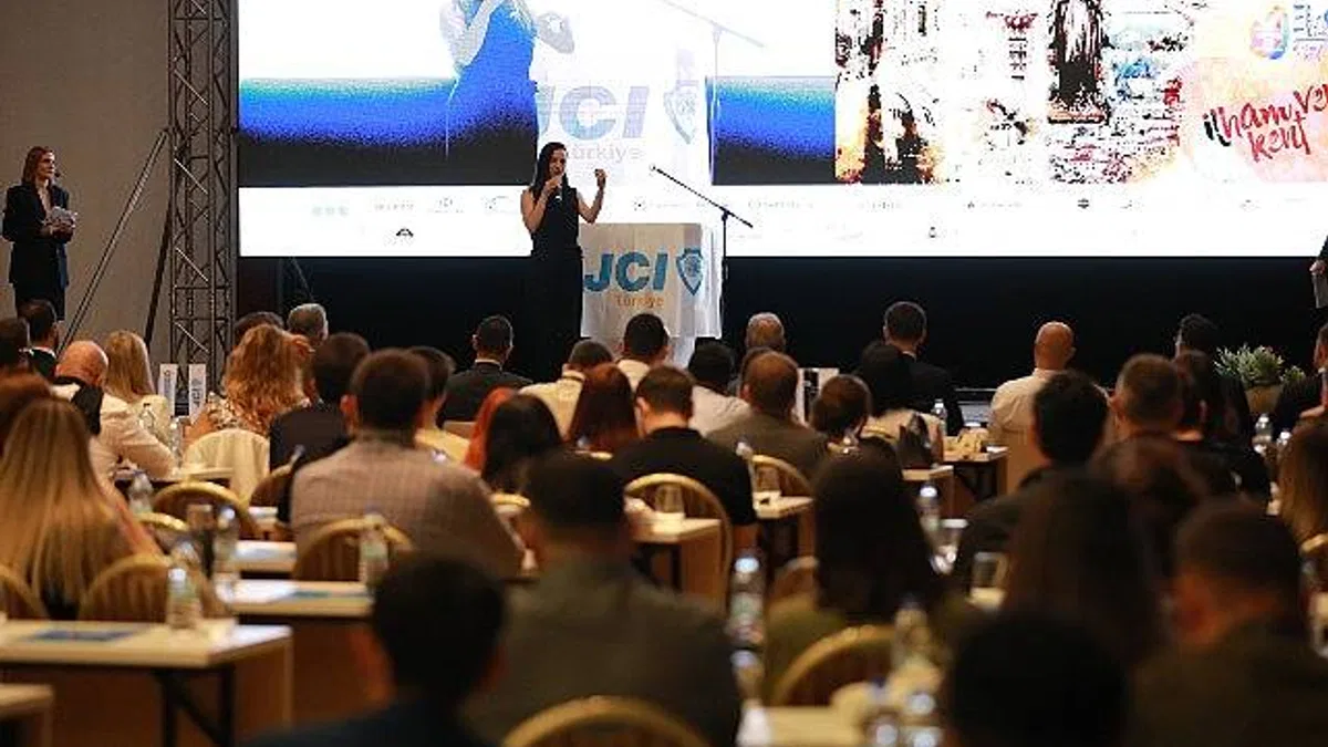 Yaratıcı Liderlik Zirvesi Efes Selçuk’ta başladı