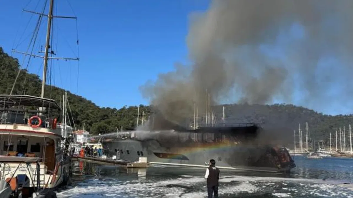 Muğla Büyükşehir’den Fethiye’deki yangına hızlı müdahale