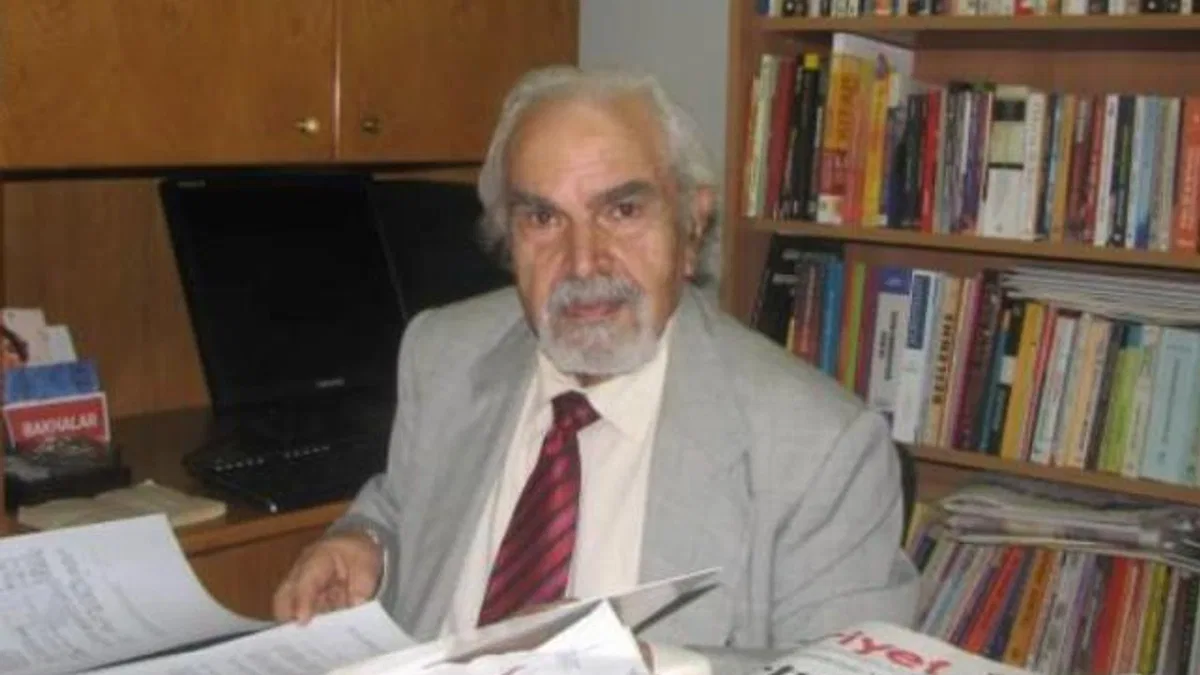 Dr. Erdal Atabek vefat etti