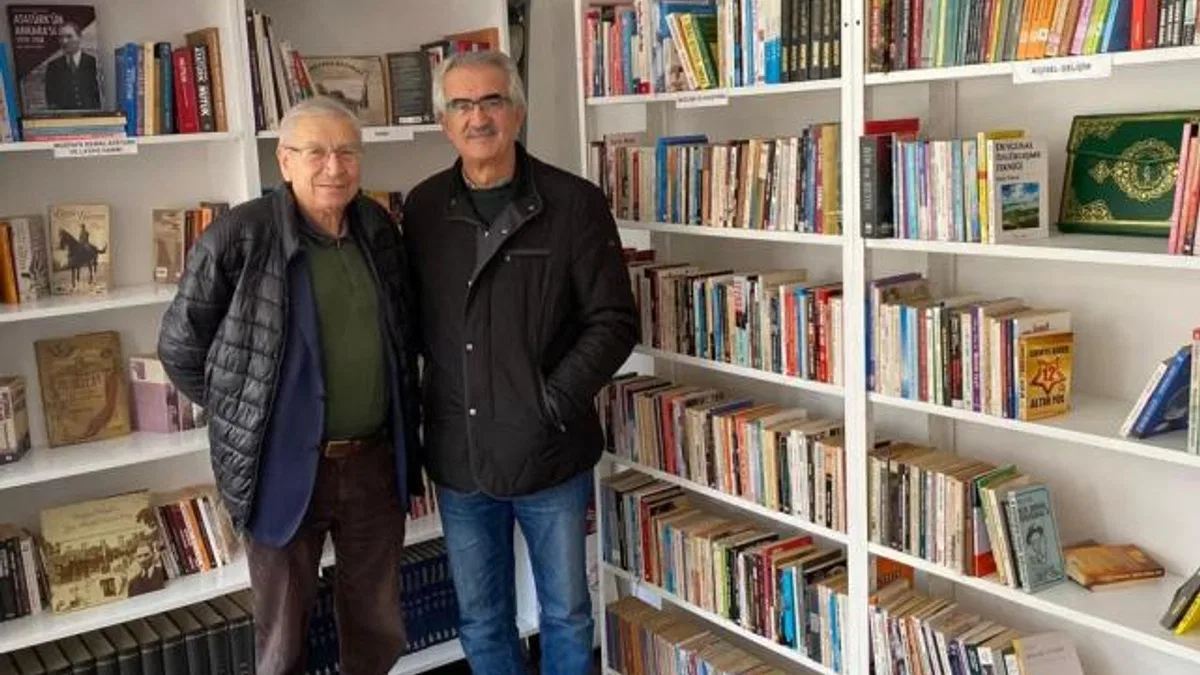 İzmir’de Karşıyaka Belediyesi kütüphane kapattı!