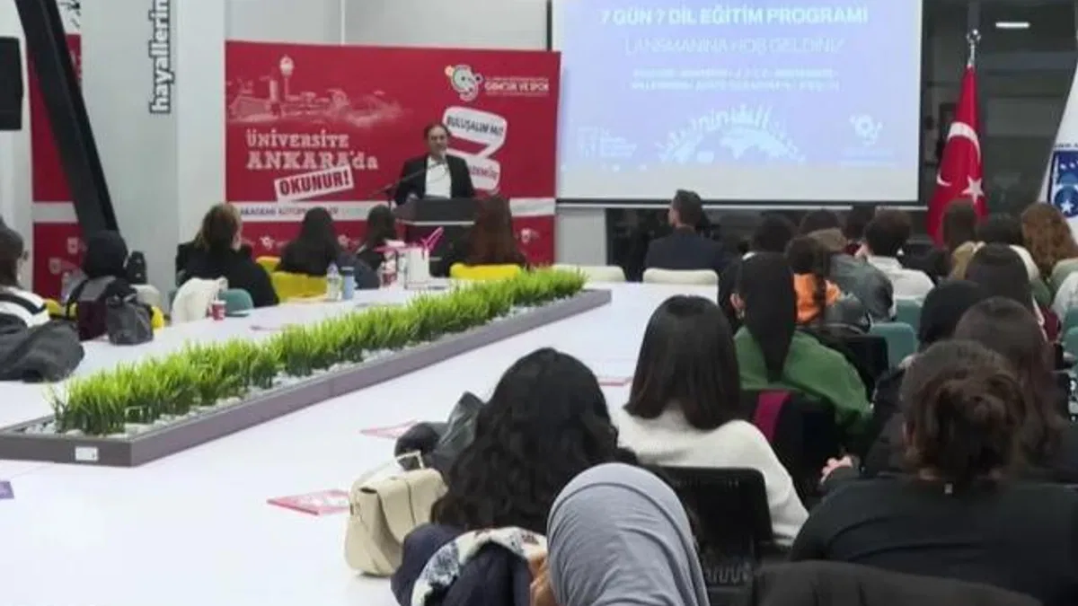 Ankara Büyükşehir’den gençlere ücretsiz ‘7 Gün 7 Dil’ eğitimi